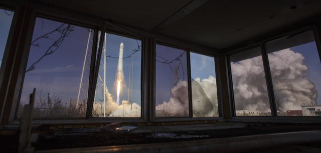 NASA image: Northrop Grumman Antares CRS-11 Launch