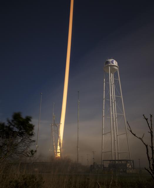 NASA image: Northrop Grumman Antares CRS-11 Launch