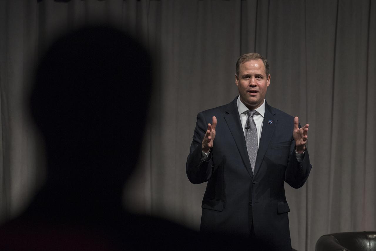 NASA Administrator Jim Bridenstine gives keynote remarks at the Humans to Mars Summit, Tuesday, May 14, 2019, at the National Academy of Sciences in Washington. Photo credit: (NASA/Aubrey Gemignani)