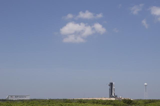 NASA image: SpaceX Falcon Heavy DoD STP-2 Launch