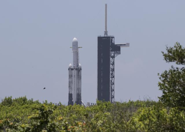 NASA image: SpaceX Falcon Heavy DoD STP-2 Launch
