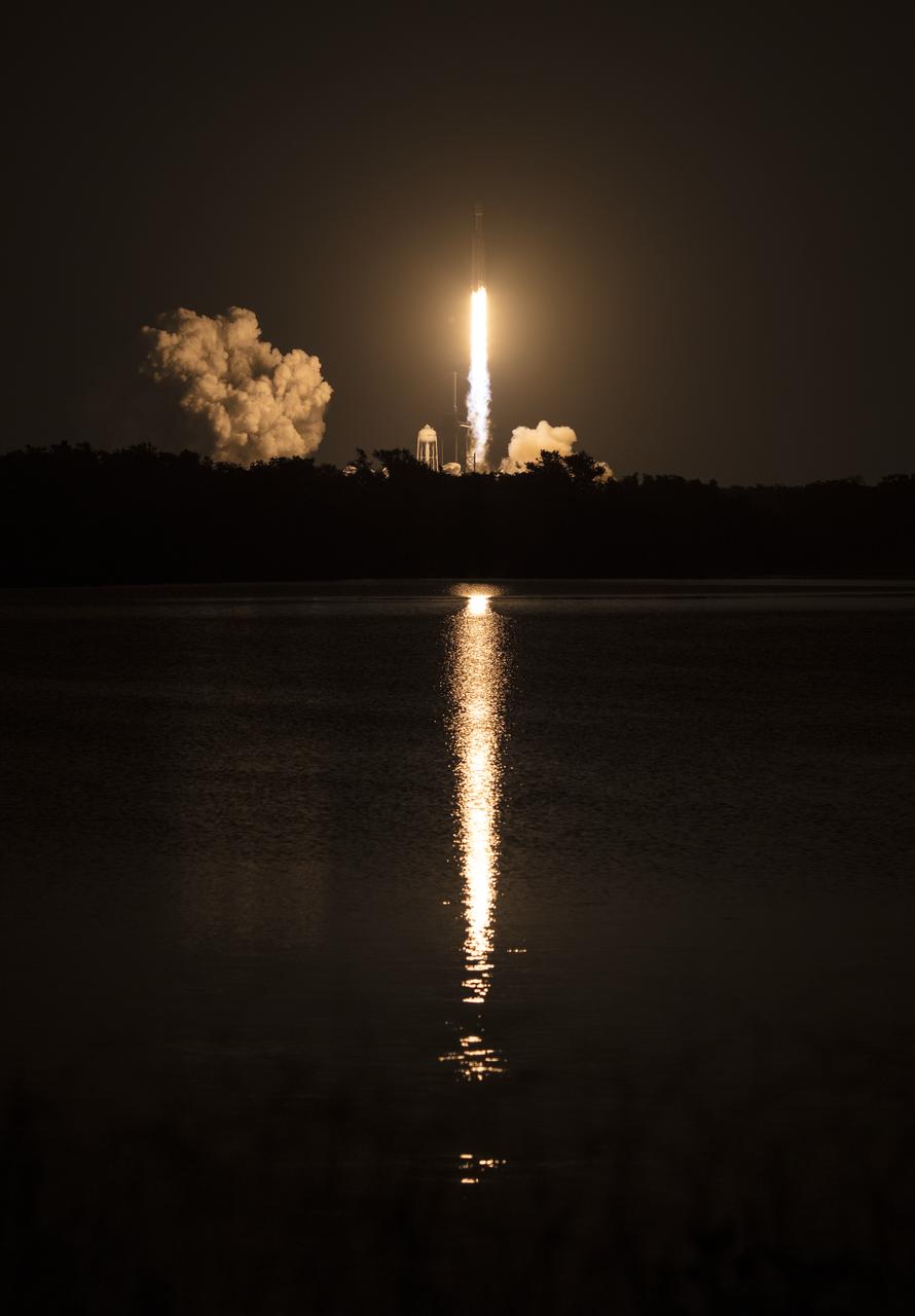 A SpaceX Falcon Heavy rocket carrying 24 satellites as part of the Department of Defense's Space Test Program-2 (STP-2) mission launches from Launch Complex 39A, Tuesday, June 25, 2019 at NASA's Kennedy Space Center in Florida. Four NASA technology and science payloads which will study non-toxic spacecraft fuel, deep space navigation, "bubbles" in the electrically-charged layers of Earth's upper atmosphere, and radiation protection for satellites are among the two dozen satellites that will be put into orbit. Photo Credit: (NASA/Joel Kowsky)
