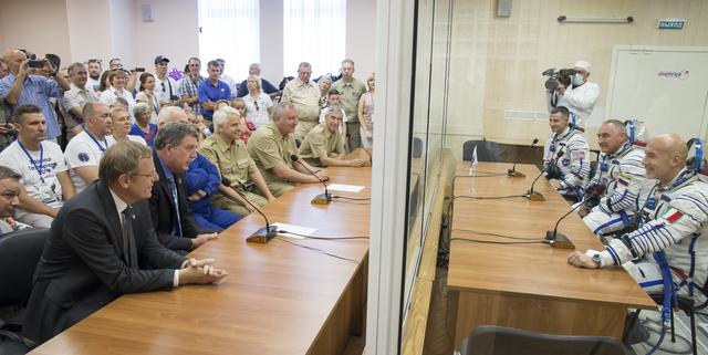 NASA image: Expedition 60 Preflight