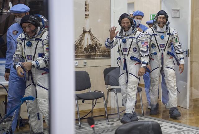 NASA image: Expedition 60 Preflight