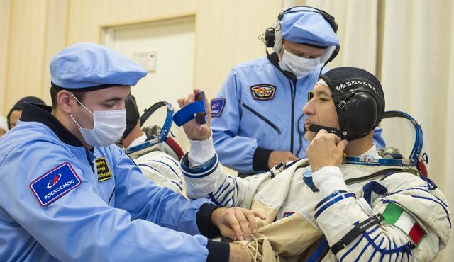 NASA image: Expedition 60 Preflight