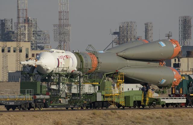 NASA image: Expedition 61 Preflight