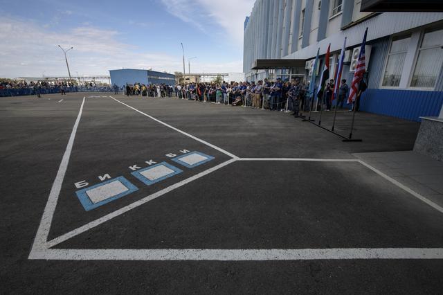NASA image: Expedition 61 Preflight