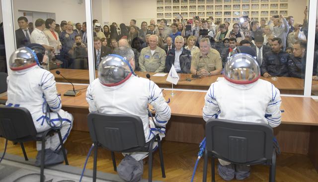 NASA image: Expedition 61 Preflight