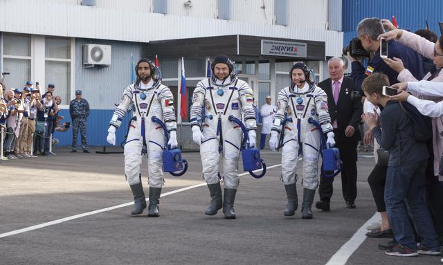 NASA image: Expedition 61 Preflight