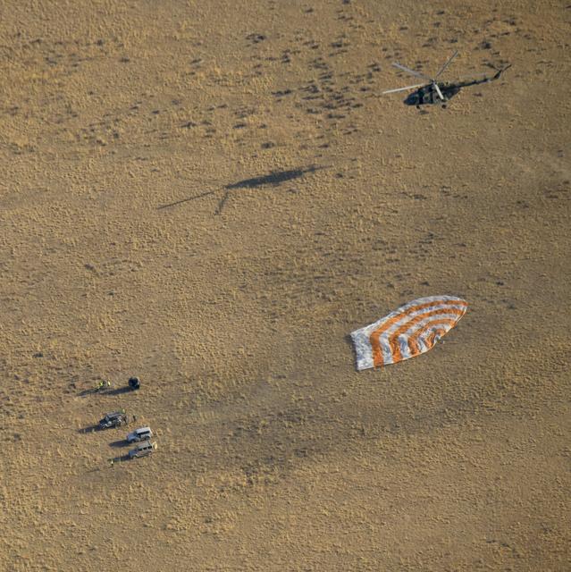 NASA image: Expedition 60 Soyuz MS-12 Landing