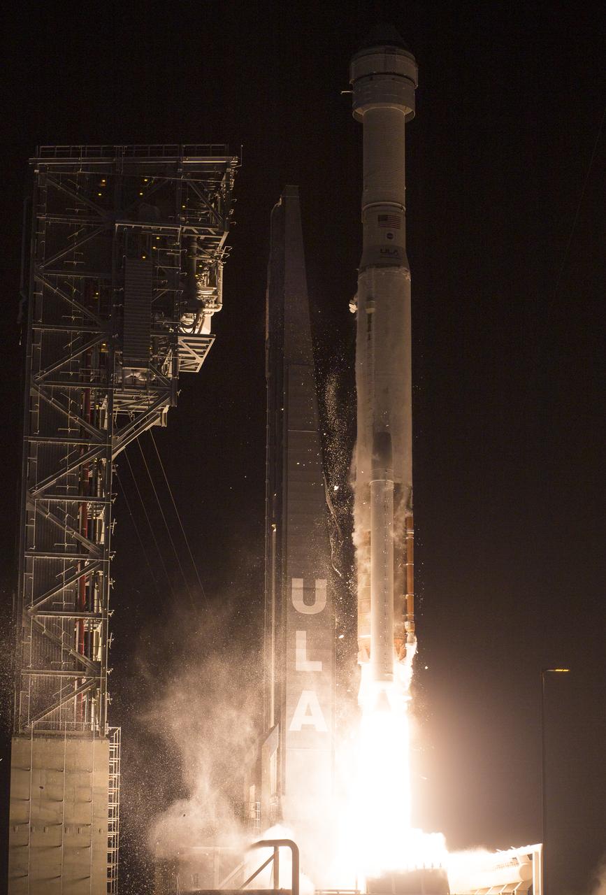 A United Launch Alliance Atlas V rocket with Boeing’s CST-100 Starliner spacecraft launches from Space Launch Complex 41, Friday, Dec. 20, 2019, at Cape Canaveral Air Force Station in Florida. After a successful launch at 6:36 a.m. EST, Boeing’s CST-100 Starliner is in an unplanned, but stable orbit. The team is assessing what test objectives can be achieved before the spacecraft’s return to land in White Sands, New Mexico. Photo Credit: (NASA/Joel Kowsky)