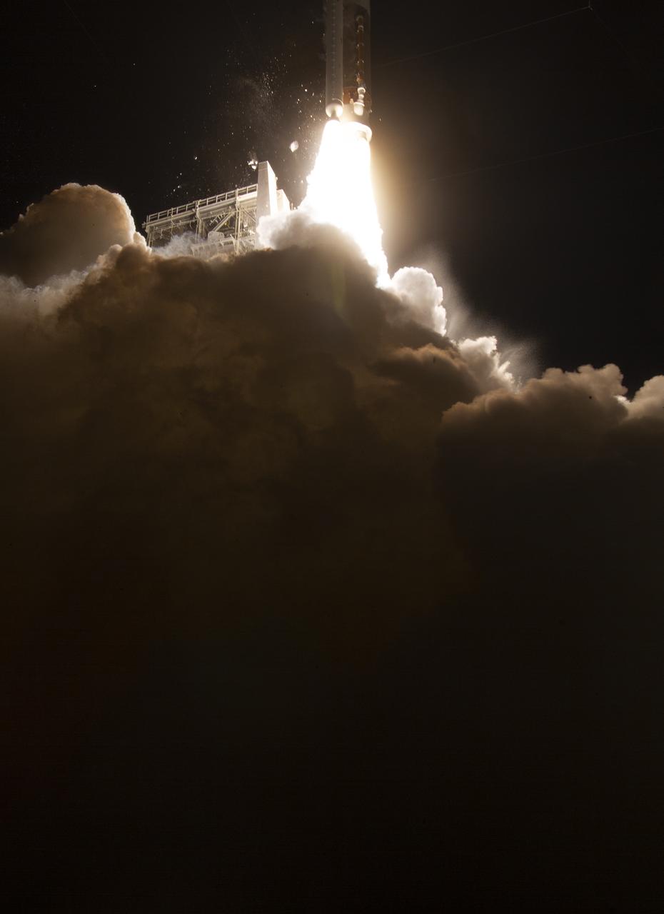 A United Launch Alliance Atlas V rocket with Boeing’s CST-100 Starliner spacecraft launches from Space Launch Complex 41, Friday, Dec. 20, 2019, at Cape Canaveral Air Force Station in Florida. After a successful launch at 6:36 a.m. EST, Boeing’s CST-100 Starliner is in an unplanned, but stable orbit. The team is assessing what test objectives can be achieved before the spacecraft’s return to land in White Sands, New Mexico. Photo Credit: (NASA/Joel Kowsky)