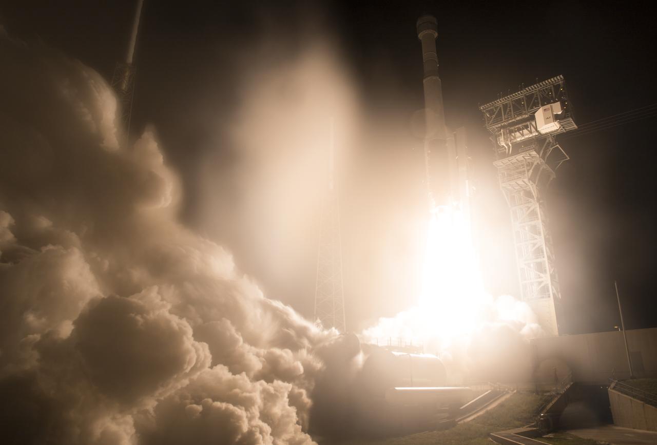 A United Launch Alliance Atlas V rocket with Boeing’s CST-100 Starliner spacecraft launches from Space Launch Complex 41, Friday, Dec. 20, 2019, at Cape Canaveral Air Force Station in Florida. After a successful launch at 6:36 a.m. EST, Boeing’s CST-100 Starliner is in an unplanned, but stable orbit. The team is assessing what test objectives can be achieved before the spacecraft’s return to land in White Sands, New Mexico. Photo Credit: (NASA/Joel Kowsky)