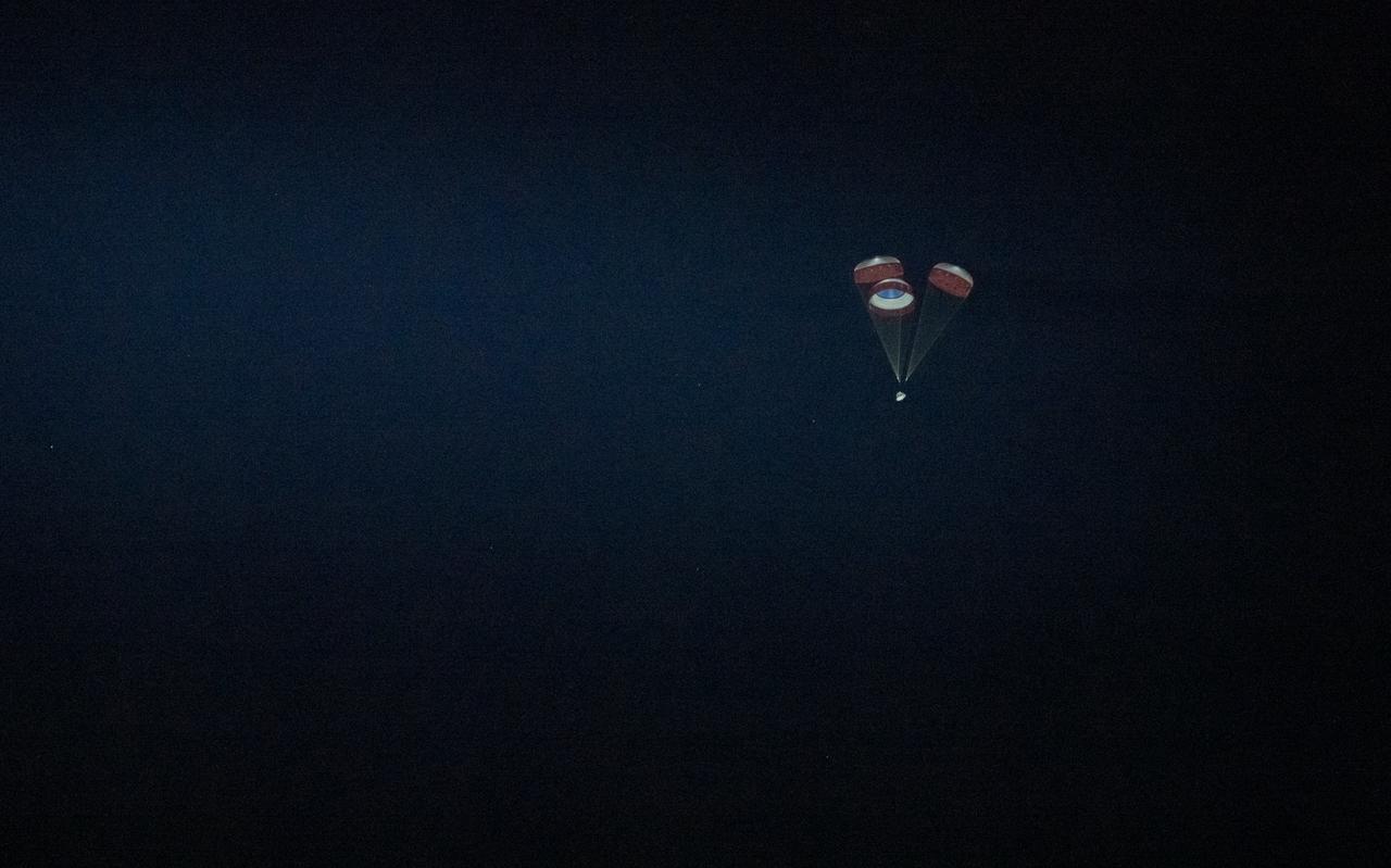 The Boeing CST-100 Starliner spacecraft lands in White Sands, New Mexico, Sunday, Dec. 22, 2019. The landing completes an abbreviated Orbital Flight Test for the company that still meets several mission objectives for NASA’s Commercial Crew program. The Starliner spacecraft launched on a United Launch Alliance Atlas V rocket at 6:36 a.m. Friday, Dec. 20 from Space Launch Complex 41 at Cape Canaveral Air Force Station in Florida. Photo Credit: (NASA/Aubrey Gemignani)