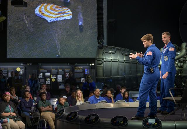 NASA image: Astronauts McClain and Hague at NASM