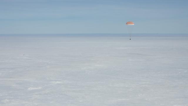 Expedition 61 Soyuz Landing