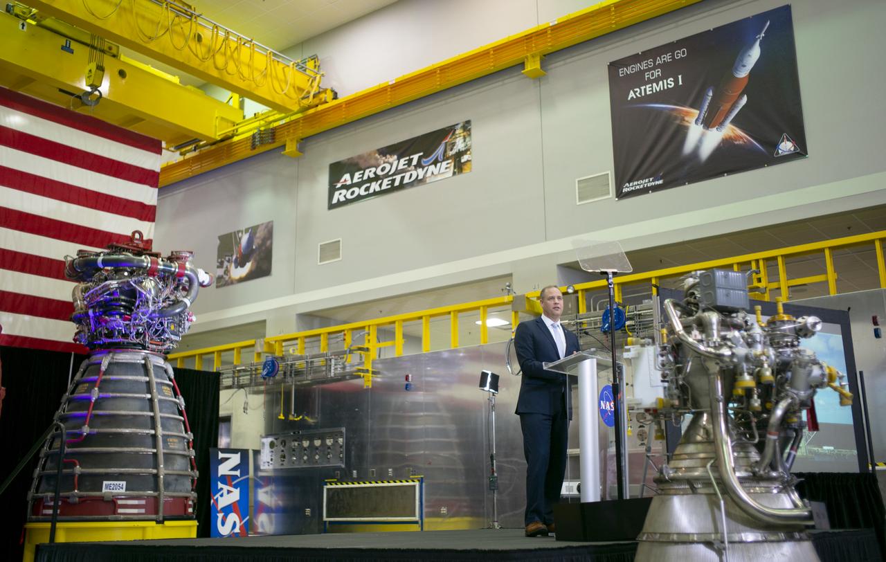 NASA Administrator Jim Bridenstine discusses the fiscal year 2021 budget proposal during a State of NASA address, Monday, Feb. 10, 2020, at Aerojet Rocketdyne’s facility at NASA’s Stennis Space Center near Bay St. Louis, Mississippi.  Photo Credit: (NASA/Joel Kowsky)