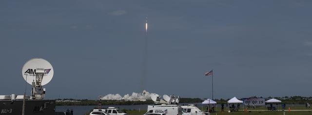 A SpaceX Falcon 9 rocket carrying the company's Crew Dragon spacecraft is launched from Launch Complex 39A on NASA’s SpaceX Demo-2 mission to the International Space Station with NASA astronauts Robert Behnken and Douglas Hurley onboard, Saturday, May 30, 2020, at NASA’s Kennedy Space Center in Florida. The Demo-2 mission is the first launch with astronauts of the SpaceX Crew Dragon spacecraft and Falcon 9 rocket to the International Space Station as part of the agency’s Commercial Crew Program. The test flight serves as an end-to-end demonstration of SpaceX’s crew transportation system. Behnken and Hurley launched at 3:22 p.m. EDT on Saturday, May 30, from Launch Complex 39A at the Kennedy Space Center. A new era of human spaceflight is set to begin as American astronauts once again launch on an American rocket from American soil to low-Earth orbit for the first time since the conclusion of the Space Shuttle Program in 2011. Photo Credit: (NASA/Joel Kowsky)