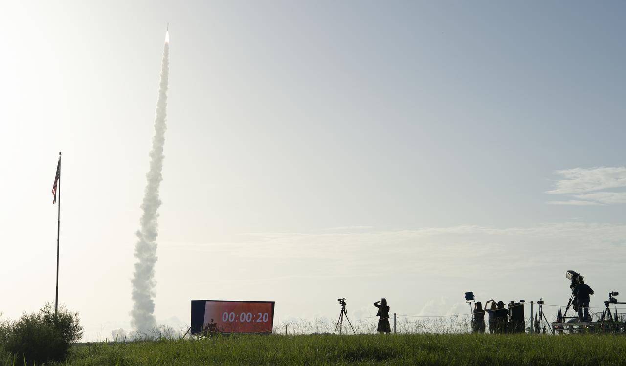 A United Launch Alliance Atlas V rocket with NASA’s Mars 2020 Perseverance rover onboard launches from Space Launch Complex 41 at Cape Canaveral Air Force Station, Thursday, July 30, 2020, from NASA’s Kennedy Space Center in Florida. The Perseverance rover is part of NASA’s Mars Exploration Program, a long-term effort of robotic exploration of the Red Planet. Photo Credit: (NASA/Joel Kowsky)