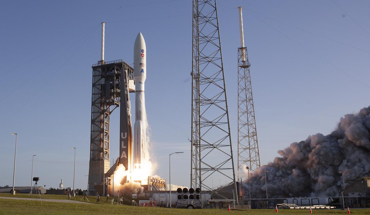 A United Launch Alliance Atlas V rocket with NASA’s Mars 2020 Perseverance rover onboard launches from Space Launch Complex 41, Thursday, July 30, 2020, at Cape Canaveral Air Force Station in Florida. The Perseverance rover is part of NASA’s Mars Exploration Program, a long-term effort of robotic exploration of the Red Planet. Photo Credit: (NASA/Joel Kowsky)