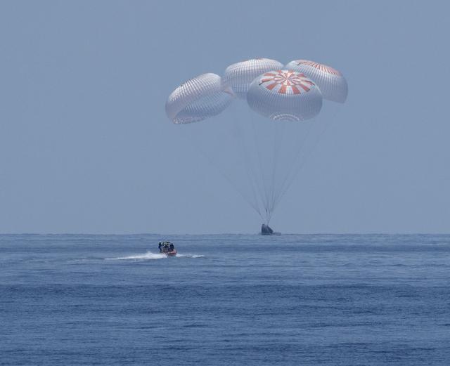 NASA image: SpaceX Demo-2 Landing