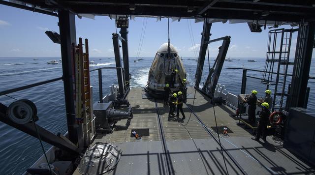 NASA image: SpaceX Demo-2 Landing
