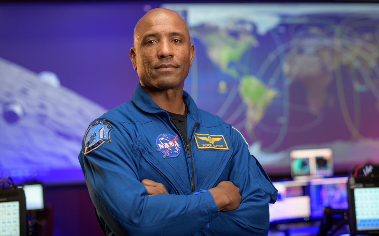 NASA astronaut Victor Glover poses for a portrait, Tuesday, Sept. 15, 2020, in the Blue Flight Control Room at NASA’s Johnson Space Center in Houston. Photo Credit: (NASA/Bill Ingalls)