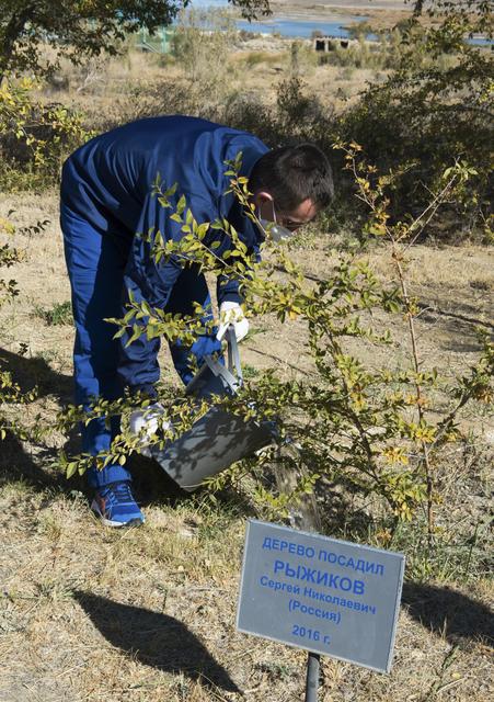 NASA image: Expedition 64 Preflight