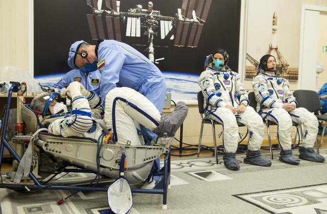 NASA image: Expedition 64 Preflight