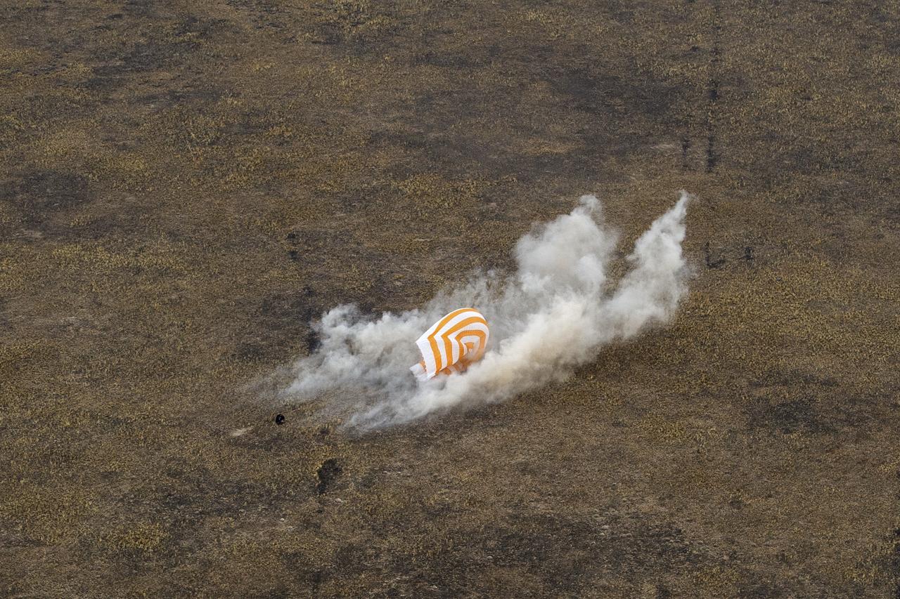 The Soyuz MS-16 spacecraft is seen as it lands in a remote area near the town of Zhezkazgan, Kazakhstan with Expedition 63 crew members Chris Cassidy of NASA, and Anatoly Ivanishin and Ivan Vagner of Roscosmos, Thursday, October 22, 2020, Kazakh time (Oct. 21 Eastern time). Cassidy, Ivanishin and Vagner returned after 196 days in space having served as Expedition 62-63 crew members onboard the International Space Station. Photo Credit: (NASA/GCTC/Denis Derevtsov)
