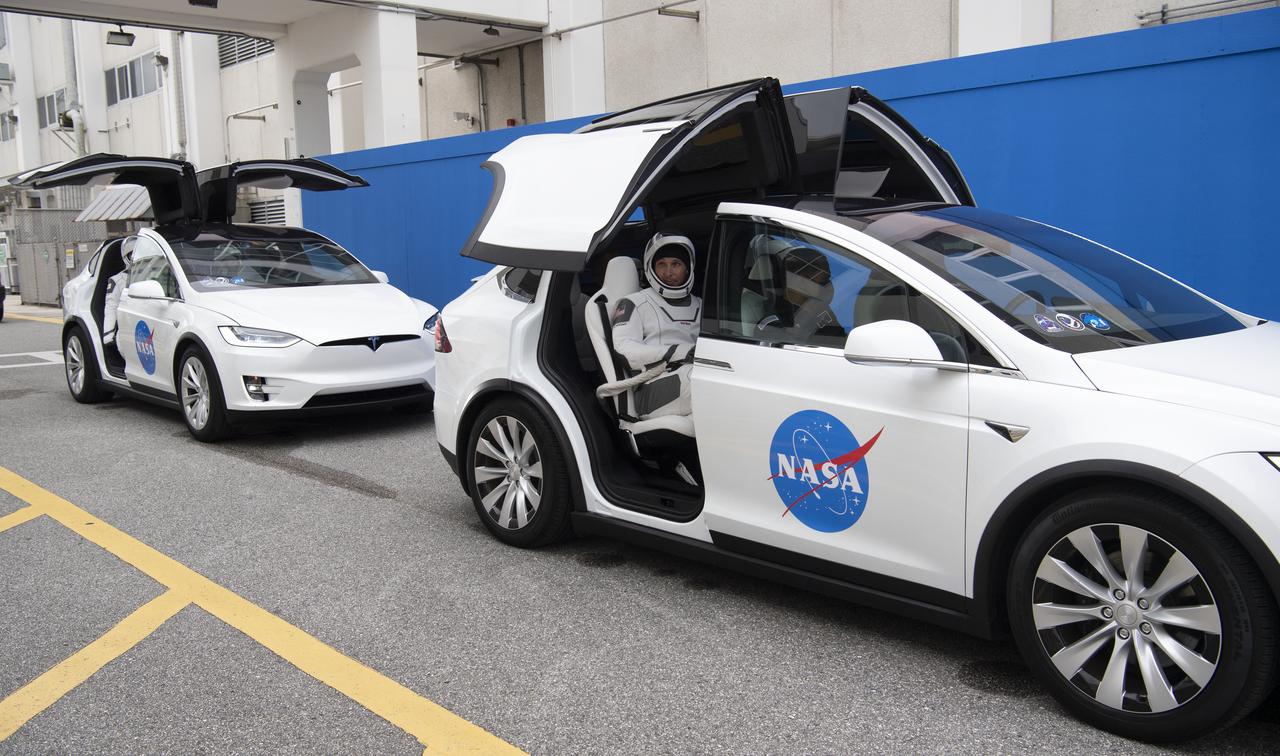 NASA astronauts Mike Hopkins, Victor Glover, Shannon Walker, and Japan Aerospace Exploration Agency (JAXA) astronaut Soichi Noguchi, wearing SpaceX spacesuits, are seen as they prepare to depart the Neil  A. Armstrong Operations and Checkout Building for Launch Complex 39A during a dress rehearsal prior to the Crew-1 mission launch, Thursday, Nov. 12, 2020, at NASA’s Kennedy Space Center in Florida. NASA’s SpaceX Crew-1 mission is the first operational mission of the SpaceX Crew Dragon spacecraft and Falcon 9 rocket to the International Space Station as part of the agency’s Commercial Crew Program. NASA astronauts Mike Hopkins, Victor Glover, and Shannon Walker, and astronaut Soichi Noguchi of the Japan Aerospace Exploration Agency (JAXA) are scheduled to launch at 7:49 p.m. EST on Saturday, Nov. 14, from Launch Complex 39A at the Kennedy Space Center. Photo Credit: (NASA/Joel Kowsky)