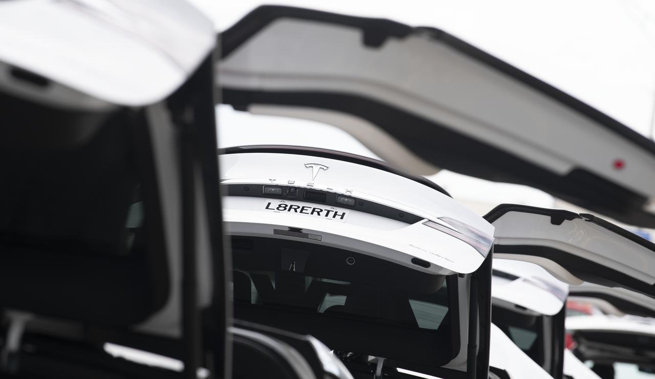 Vehicles in the convoy stand ready to take NASA astronauts Mike Hopkins, Victor Glover, Shannon Walker, and Japan Aerospace Exploration Agency (JAXA) astronaut Soichi Noguchi from the Neil  A. Armstrong Operations and Checkout Building for Launch Complex 39A to board the SpaceX Crew Dragon spacecraft for the Crew-1 mission launch, Sunday, Nov. 15, 2020, at NASA’s Kennedy Space Center in Florida. NASA’s SpaceX Crew-1 mission is the first crew rotation mission of the SpaceX Crew Dragon spacecraft and Falcon 9 rocket to the International Space Station as part of the agency’s Commercial Crew Program. Hopkins, Glover, Walker, and Noguchi launched at 7:27 p.m. ET on Nov. 15, from Launch Complex 39A at the Kennedy Space Center.  Photo Credit: (NASA/Joel Kowsky)