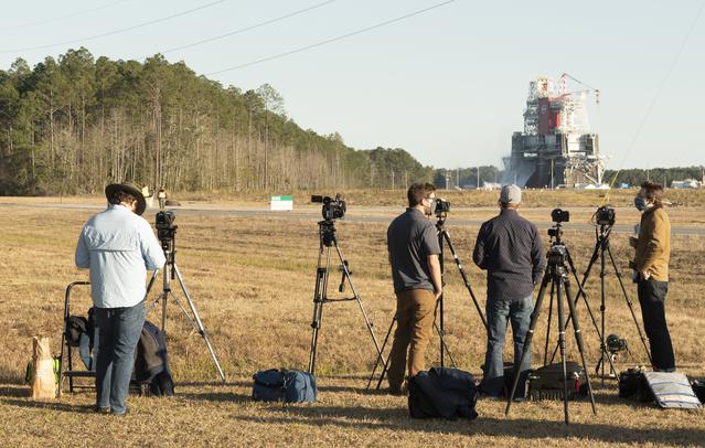 NASA image: Hot Fire Test of SLS Rocket Core Stage