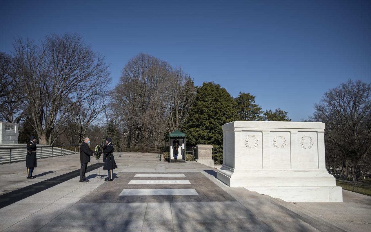 A wreath is laid at the Tomb of the Unknowns by acting NASA Administrator Steve Jurczyk as part of NASA's Day of Remembrance, Thursday, Jan. 28, 2021, at Arlington National Cemetery in Arlington, Va.  The wreaths were laid in memory of those men and women who lost their lives in the quest for space exploration.  Photo Credit: (NASA/Bill Ingalls)