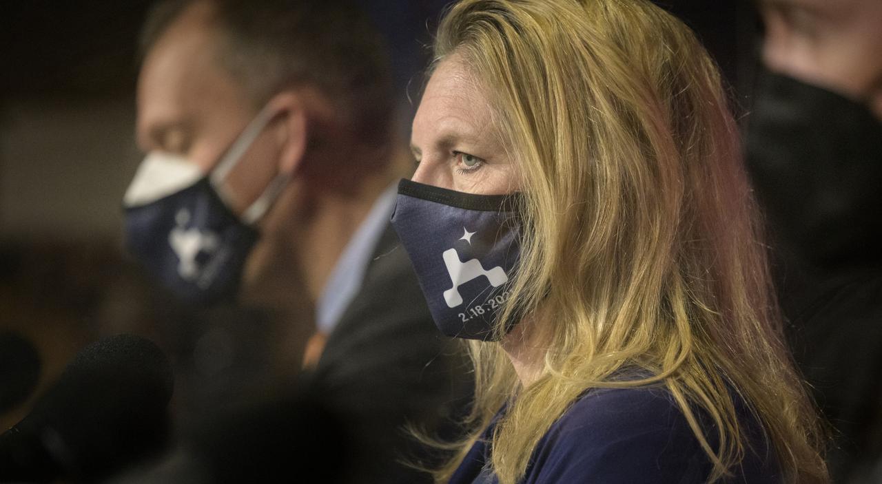 Perseverance deputy project manager, JPL, Jennifer Trosper, gives remarks during a NASA Perseverance rover mission engineering and technology overview, Tuesday, Feb. 16, 2021, at NASA's Jet Propulsion Laboratory in Pasadena, California. The Perseverance Mars rover is due to land on Mars Thursday, Feb. 18, 2021. A key objective for Perseverance’s mission on Mars is astrobiology, including the search for signs of ancient microbial life. The rover will characterize the planet’s geology and past climate, pave the way for human exploration of the Red Planet, and be the first mission to collect and cache Martian rock and regolith. Photo Credit: (NASA/Bill Ingalls)