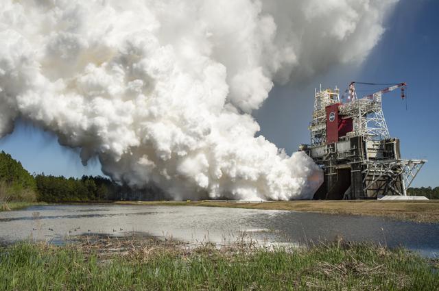 NASA image: Second Hot Fire Test of SLS Rocket Core Stage