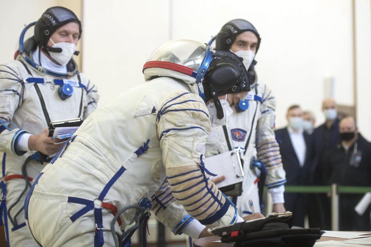 Expedition 65 crew member Mark Vande Hei of NASA, arrives for Soyuz qualification exams Saturday, March 20, 2021, at the Gagarin Cosmonaut Training Center (GCTC) in Star City, Russia, in advance of his scheduled launch April 9 from Baikonur Cosmodrome in Kazakhstan to the International Space Station. Photo Credit: (NASA/GCTC/Andrey Shelepin)