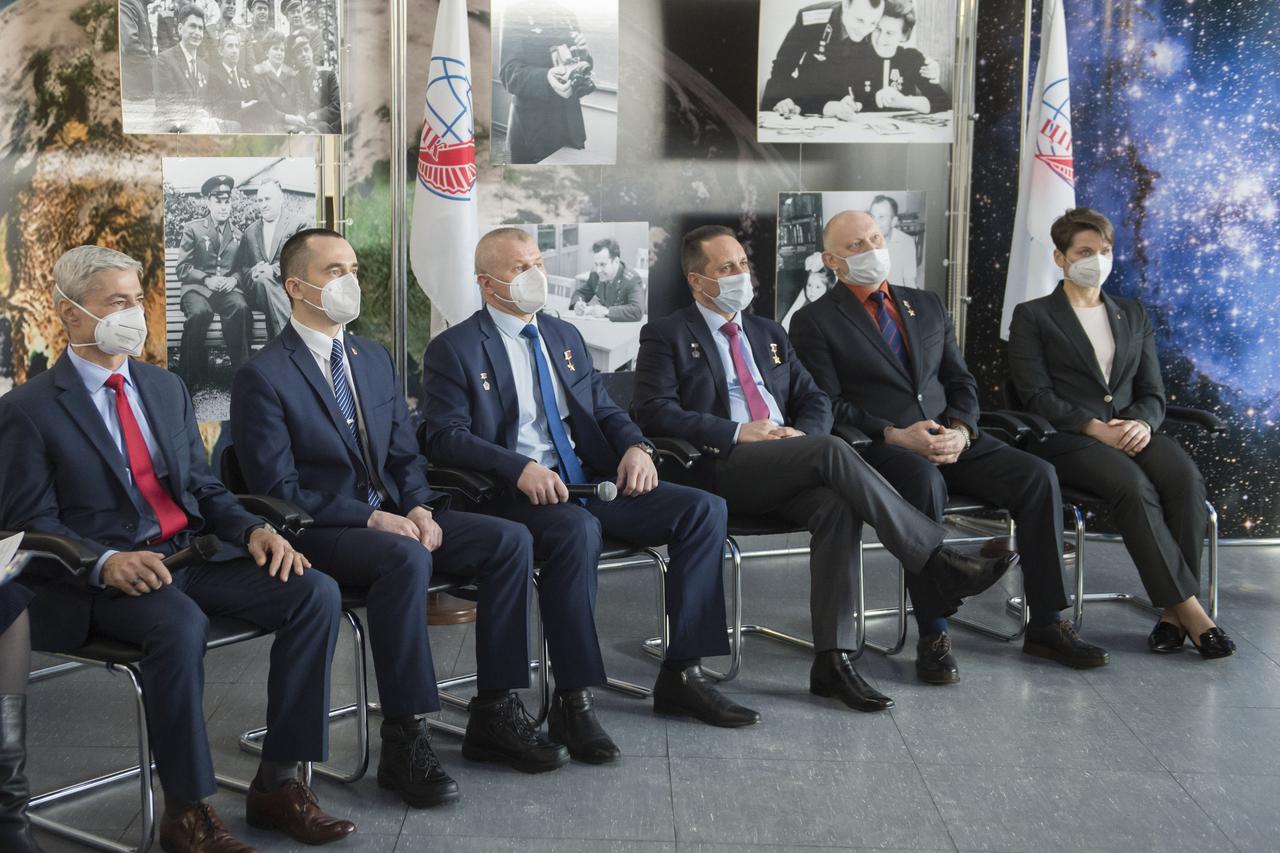 From left to right, Expedition 65 prime crew members, NASA astronaut Mark Vande Hei, Russian cosmonaut Pyotr Dubrov of Roscosmos, Russian cosmonaut Oleg Novitskiy of Roscosmos, and Expedition 65 backup crew members Russian cosmonaut Anton Shkaplerov of Roscosmos, Russian cosmonaut Oleg Artemyev of Roscosmos, and NASA astronaut Anne McClain, are seen during a press conference prior to the prime team’s launch from Baikonur Cosmodrome, Wednesday, March 24, 2021 at the Gagarin Cosmonaut Training Center (GCTC) in Star City, Russia. Photo Credit: (NASA/GCTC/Irina Spector)