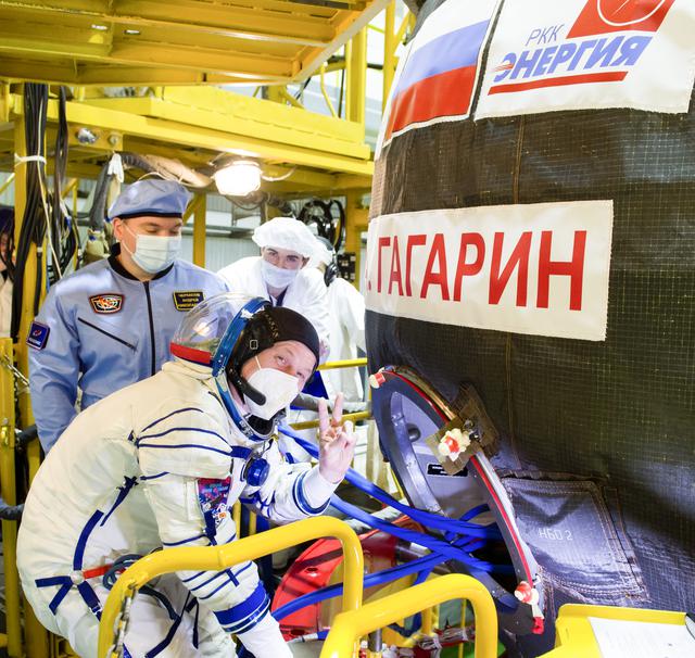 NASA image: Expedition 65 Preflight