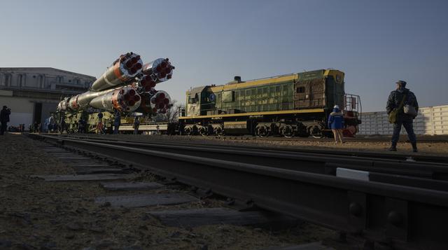 Expedition 65 Soyuz Rollout