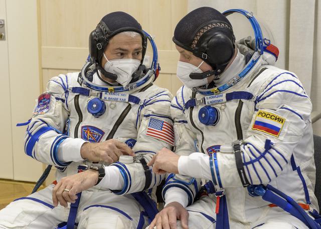 NASA image: Expedition 65 Preflight