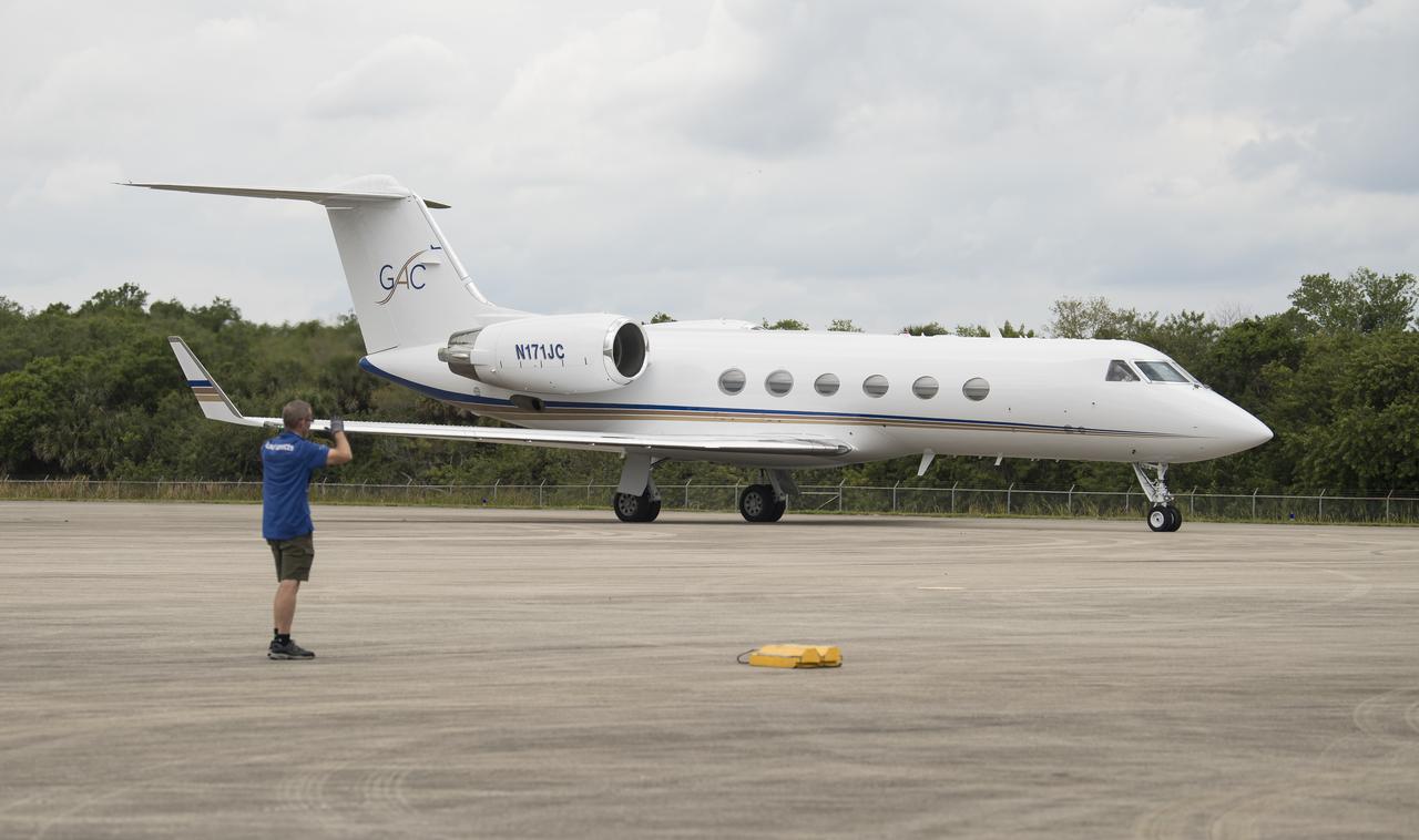 The airplane carrying NASA astronauts Shane Kimbrough and Megan McArthur, ESA (European Space Agency) astronaut Thomas Pesquet, and Japan Aerospace Exploration Agency (JAXA) astronaut Akihiko Hoshide, arrives at the Launch and Landing Facility at NASA’s Kennedy Space Center ahead of SpaceX’s Crew-2 mission, Friday, April 16, 2021, in Florida. NASA’s SpaceX Crew-2 mission is the second operational mission of the SpaceX Crew Dragon spacecraft and Falcon 9 rocket to the International Space Station as part of the agency’s Commercial Crew Program. Kimbrough, McArthur, Pesquet, and Hoshide are scheduled to launch at 6:11 a.m. ET on Thursday, April 22, from Launch Complex 39A at the Kennedy Space Center. Photo Credit: (NASA/Aubrey Gemignani)