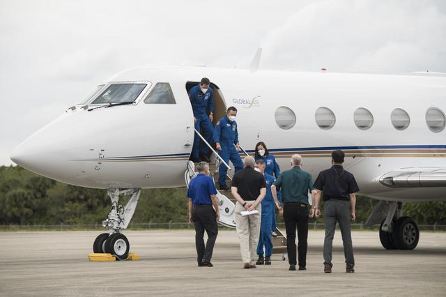 NASA image: SpaceX Crew-2 Crew Arrival