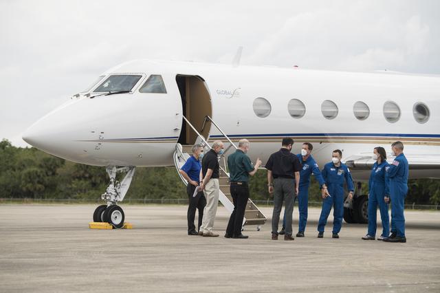 NASA image: SpaceX Crew-2 Crew Arrival