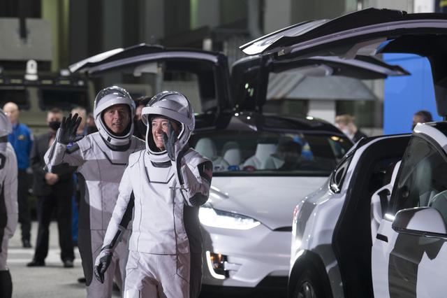 NASA image: SpaceX Crew-2 Crew Walkout