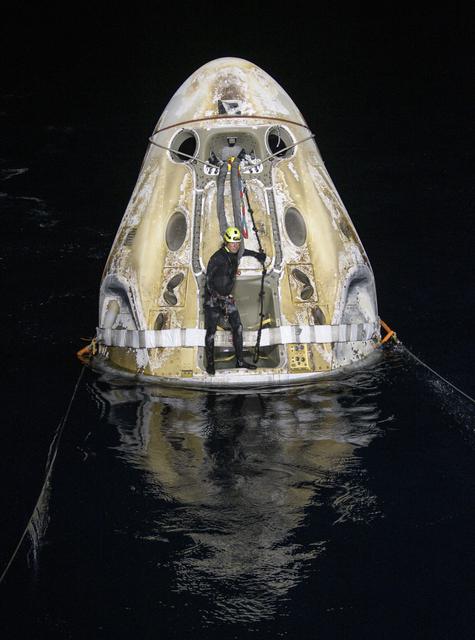 NASA image: NASA’s SpaceX Crew-1 Splashdown