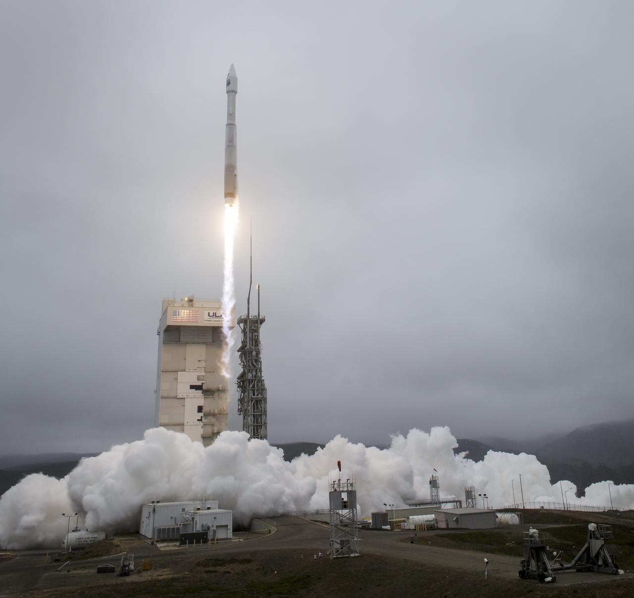 The United Launch Alliance (ULA) Atlas V rocket with the Landsat 9 satellite onboard launches, Monday, Sept. 27, 2021, from Space Launch Complex 3 at Vandenberg Space Force Base in California. The Landsat 9 satellite is a joint NASA/U.S. Geological Survey mission that will continue the legacy of monitoring Earth’s land and coastal regions. Photo Credit: (NASA/Bill Ingalls)