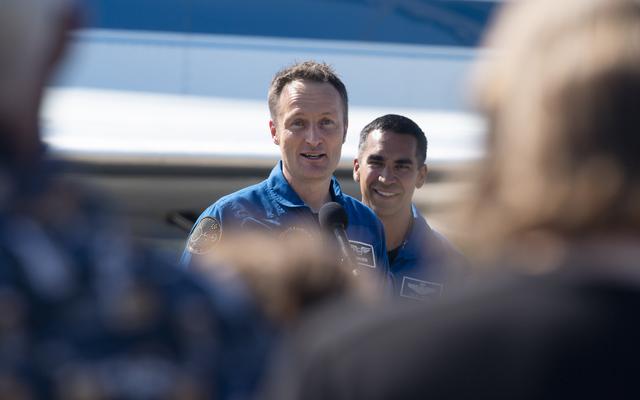 NASA image: SpaceX Crew-3 Crew Arrival