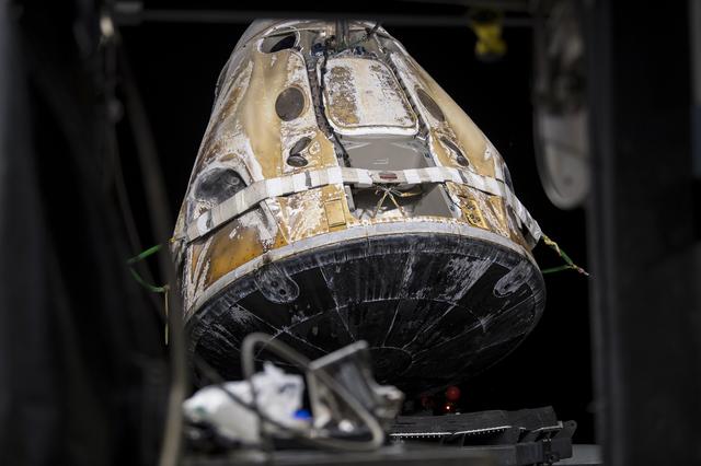 NASA image: NASA’s SpaceX Crew-2 Splashdown