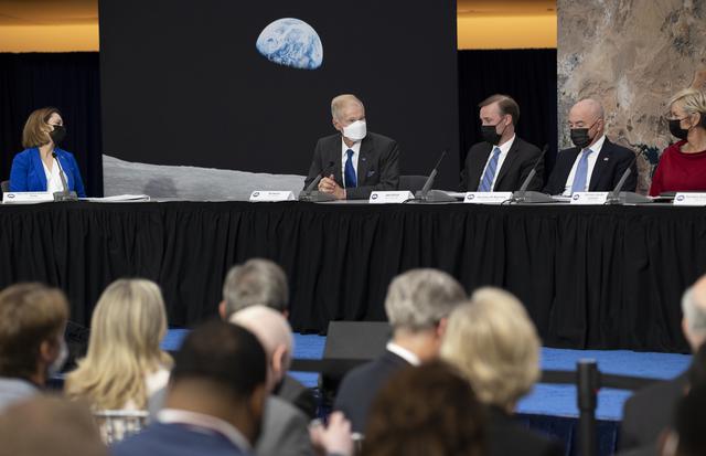 NASA image: National Space Council Meeting